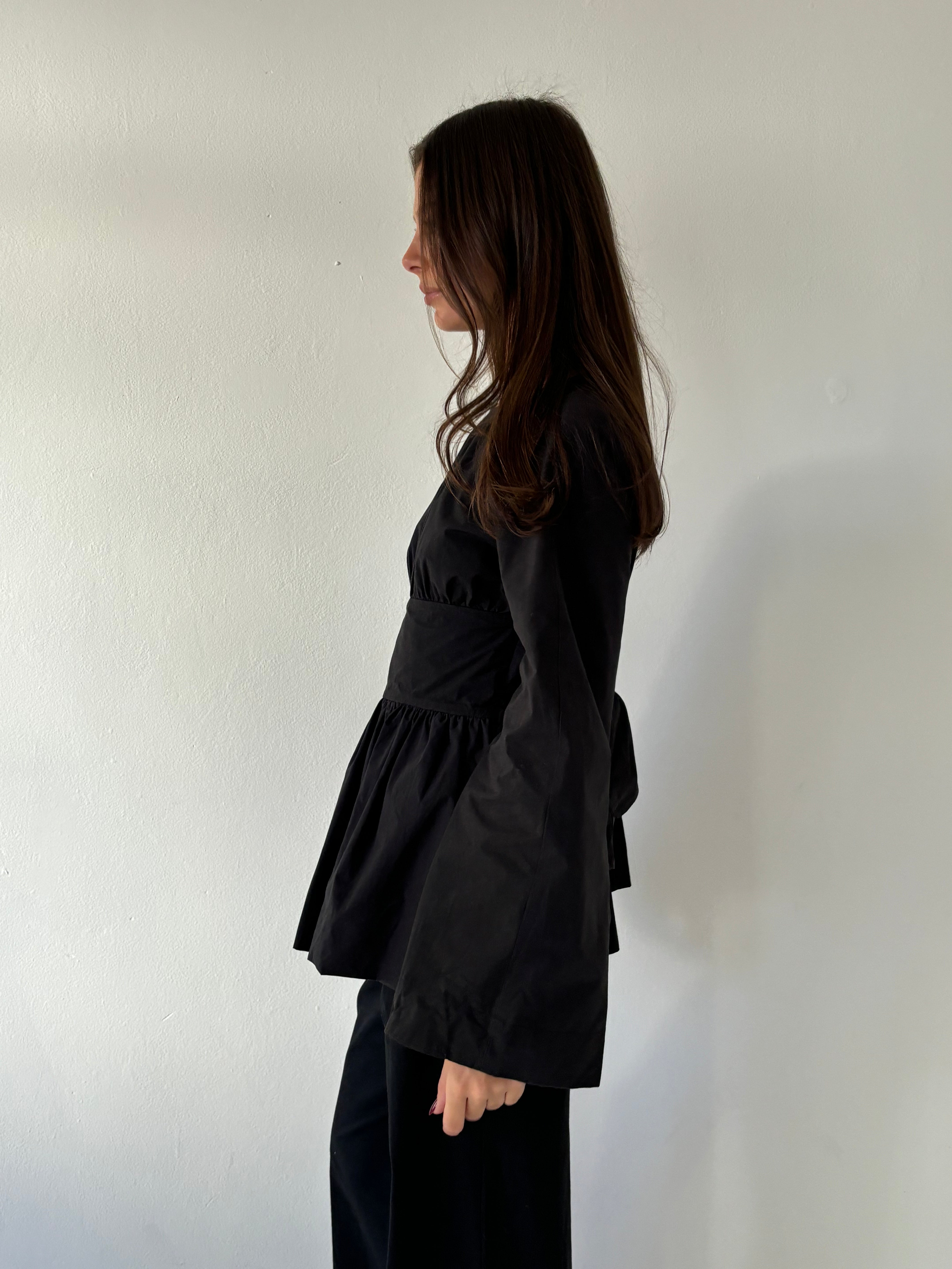 The Long Sleeve Rhoe Top in Black